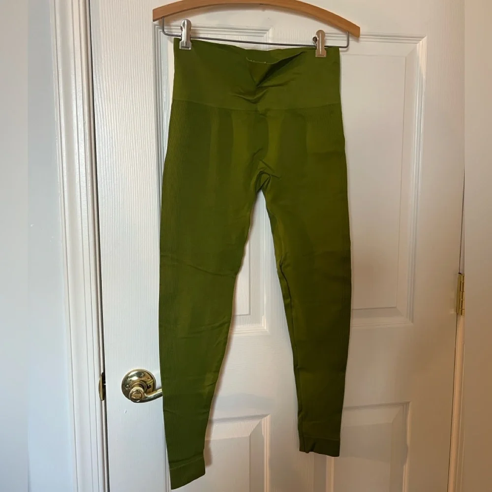 SET Active Forest Green Leggings - Picture 4 of 6